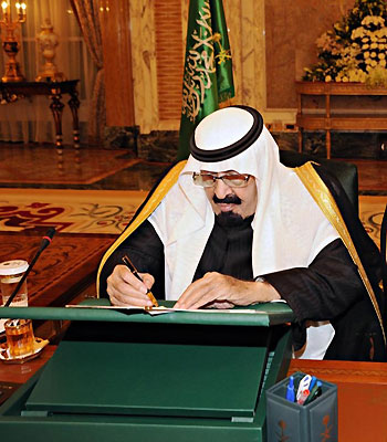King Abdullah chairs Cabinet's session (SPA)