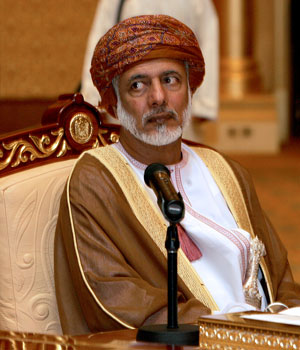 Omani Foreign Minister Yussef bin Alawi bin Abdullah attends the Gulf Cooperation Council (GCC) foreign minsters meeting in Abu Dhabi, 17 December 2005 (AFP)