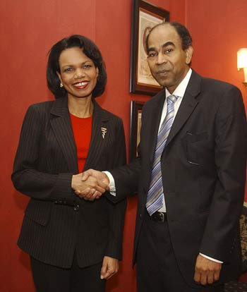 US Secretary of State Condoleezza Rice with Asharq Al Awsat's Deputy Editor-in-Chief Osman Mirghani
