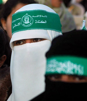 Palestinian women attend Hamas rally in Khan Younis camp southern Gaza Strip March 10, 2006 (REUTERS)