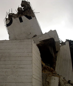 Picture taken 26 July 2006 shows an observation post of the UN Interim Forces in Lebanon (UNIFIL) destroyed by Israeli bombardment at Khiam in southern Lebanon (AFP)