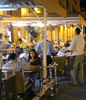Civilians are seen in downtown Beirut August 27, 2006, nearly two weeks after an Aug. 14 truce which ended the 34-day war between Israel and Lebanon's Hezbollah (REUTERS)