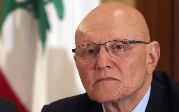 Lebanese former minister Tammam Salam attends a meeting of the pro-Western March 14 political coalition in Beirut April 4, 2013. (REUTERS/Mohamed Azakir )