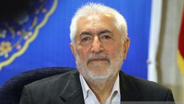 Iranian Mohammad Qarazi registers his candidacy for Iran's upcoming presidential election at the interior ministry in Tehran on May 10, 2013. (ATTA KENARE/AFP/Getty Images)