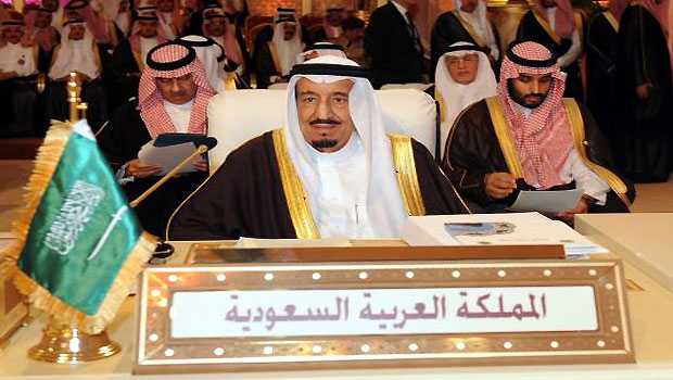 Saudi Crown Prince Salman bin Abdulaziz al-Saud attends the Arab League Summit in Doha, Qatar, 26 March 2013.(EPA)