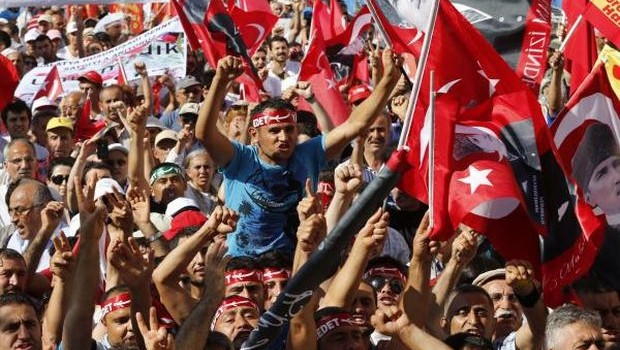 Anti-government Alevi protesters shout slogans during a demonstration in Istanbul June 23, 2013. The European Union is on the verge of scrapping a new round of membership talks with Turkey, a move that would further undermine Ankara's already slim hopes of joining the bloc and damage its relations with Brussels. Germany, the EU's biggest economic power, is blocking efforts to revive Turkey's EU membership bid, partly because of its handling of anti-government protests that have swept the country in the last few weeks, EU sources say. (REUTERS/Umit Bektas)