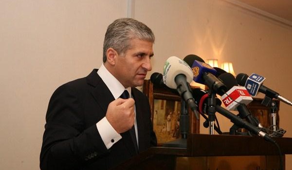 Ahmad Al-Asaad, head of the Lebanese Option party, addresses a press conference in Beirut (Asharq Al-Awsat)
