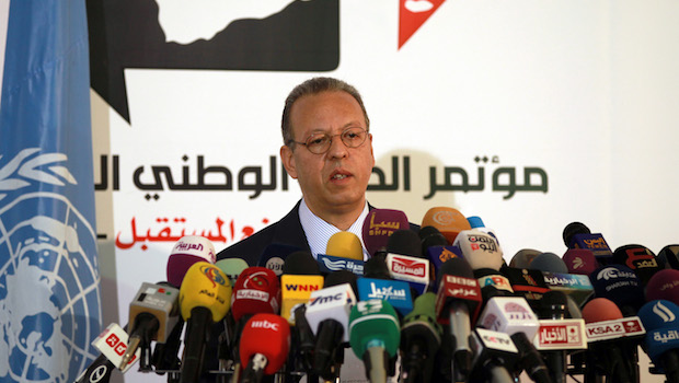 Jamal Benomar, the UN envoy to Yemen, speaks during a press conference conference in Sana'a on December 24, 2013. (AFP PHOTO/MOHAMMED HUWAIS)