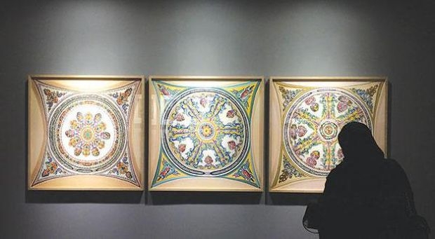 A piece by Arwa Al-Neimy from the 'Words and Illuminations' exhibit in Medina in February 2014 (Asharq Al-Awsat)