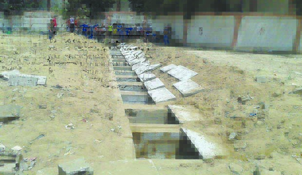 Batsh  family graveyard in Gaza City. (Asharq Al-Awsat)