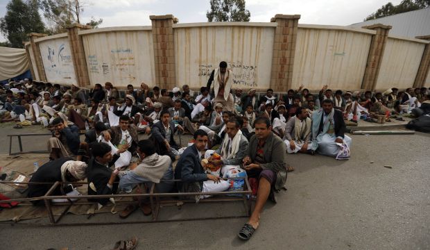 Followers of the Shi'ite Houthi movement sit at an anti-government protest camp in Sana'a, Yemen on August 23, 2014. (Reuters/Khaled Abdullah)