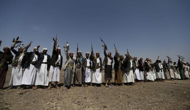 Followers of the Shi'ite Muslim Houthi group shout slogans as they attend an anti-government gathering in Arhab, north of Yemen's capital Sana’a, on August 17, 2014. (Reuters/Khaled Abdullah)