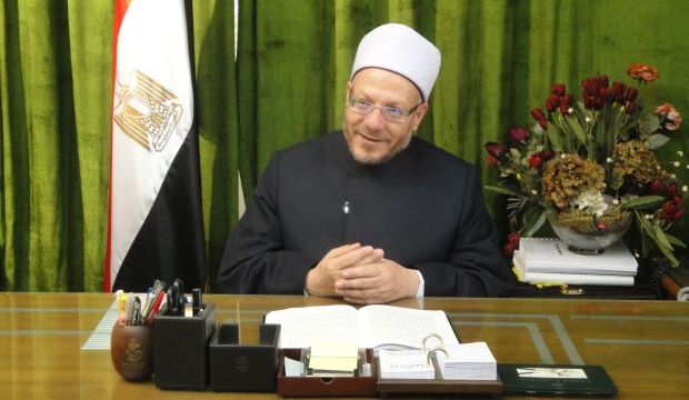 Egyptian Grand Mufti Shawqi Allam speaks to Asharq Al-Awsat in his Cairo office. (Asharq Al-Awsat)