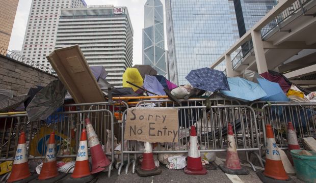 Barricades are seen in Hong Kong's Central district on day three of the mass civil disobedience campaign Occupy Central, Hong Kong, China, on September 30, 2014. (EPA/ALEX HOFFORD)
