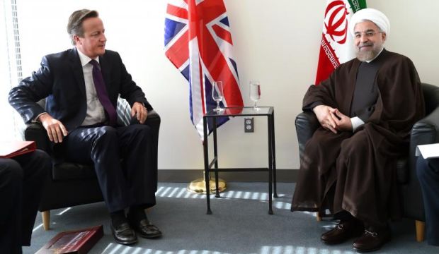 UK Prime Minister David Cameron (L) meets with Iranian President Hassan Rouhani at the United Nations during the 69th Session of the UN General Assembly, in New York City, New York, USA, on September 24, 2014. (Reuters/ Timothy A Clarey/Pool)