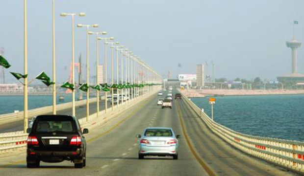 This undated file photo shows cars traveling along the King Fahd Causeway linking the two Gulf kingdoms of Saudi Arabia and Bahrain. (Reuters)