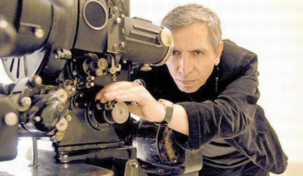 Mohsen Makhmalbaf behind the camera (Asharq Al-Awsat) 
