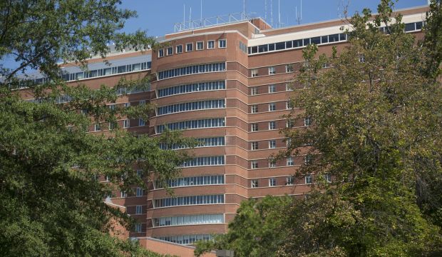 The Clinical Center Building where an experimental Ebola vaccine is being trialed in Bethesda, US. (EPA/Michael Reynolds)