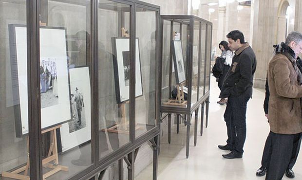 Princess Alice's photos of her trip to Saudi Arabia on display in Manchester Central Library, December 2014. (James Hanna)