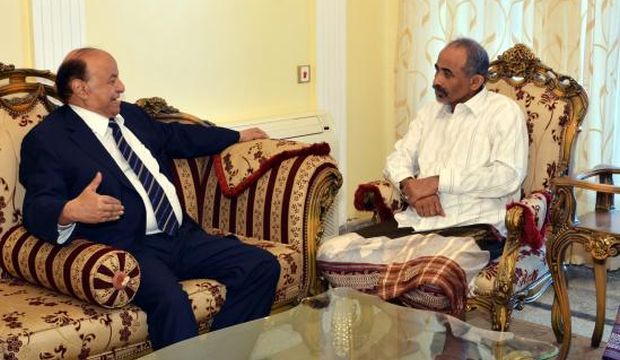 Yemeni President, Abd Rabbuh Mansur Hadi (L), meets Yemeni Defense Minister, Gen. Mahmoud Al-Subaihi, after his escape from house arrest by the Houthi militia, in the southern port city of Aden, Yemen, on March 11, 2015. (EPA/Stringer)