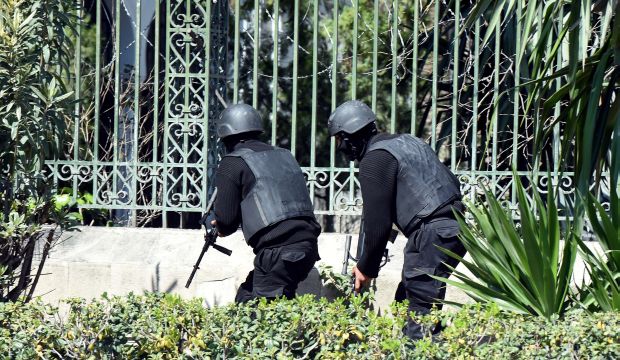 Tunisian security forces secure the area after gunmen attacked Tunis' famed Bardo Museum on March 18, 2015. (AFP Photo/Fethi Belaid)