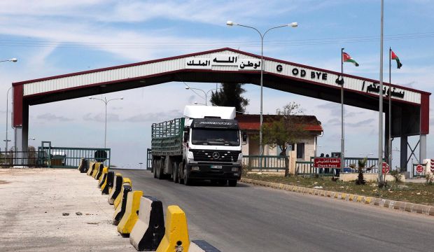A truck crosses Jaber border crossing with Syria, in Jordan, on April 2, 2015. (EPA/Jamal Nasrallah)