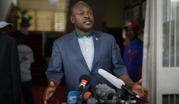 President Pierre Nkurunziza makes a brief statement at the presidential palace in Bujumbura, Burundi, Sunday May 17, 2015. (AP)