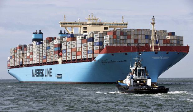 File photo of the MV Maersk Mc-Kinney Moller, the world's biggest container ship, arriving at the harbour of Rotterdam August 16, 2013. (Reuters)