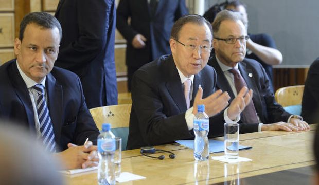UN Secretary-General Ban Ki-moon (C), United Nations Special Envoy for Yemen, Ismail Ould Cheikh Ahmed (L), and Acting Director-General of the United Nations Office in Geneva Michael Møller (R), attend a news conference at the Geneva Consultations on Yemen peace talks between Yemen's warring factions, at the European headquarters of the United Nations, in Geneva, Switzerland, on June 15, 2015. (Martial Trezzini/Keystone via AP)