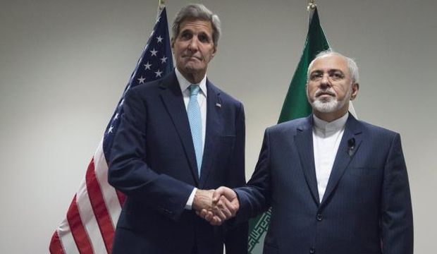 United States Secretary of State John Kerry (L) meets with Iran’s Foreign Minister Mohammad Javad Zarif at the United Nations in New York, on September 26, 2015. (Reuters/Stephanie Keith)