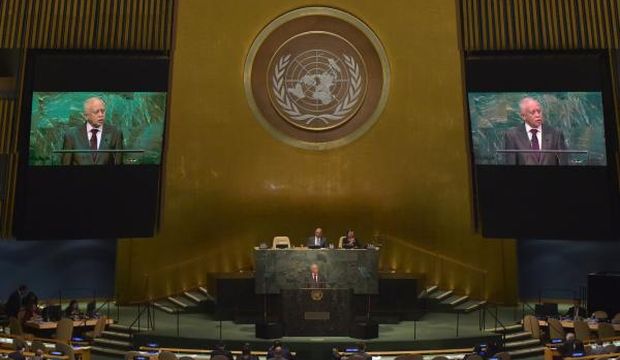 Yemen’s Foreign Minister Riyadh Yassin addresses a plenary meeting of the United Nations Sustainable Development Summit 2015 at the United Nations headquarters in Manhattan, New York, on September 26, 2015. (Reuters/Darren Ornitz)