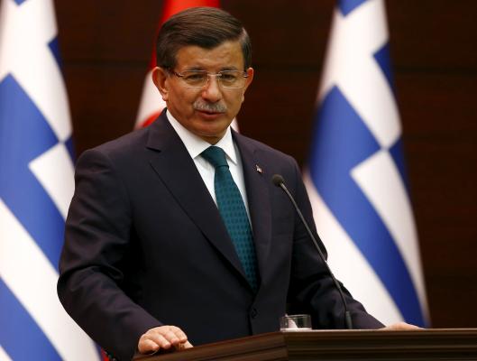 Greek President Accuses Turkish Port Officials of Helping People Smugglers