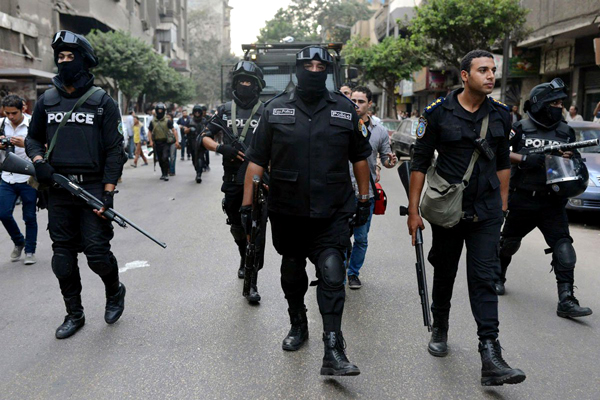 Egyptian Police Shoot Four Suspected Militants South of Cairo 