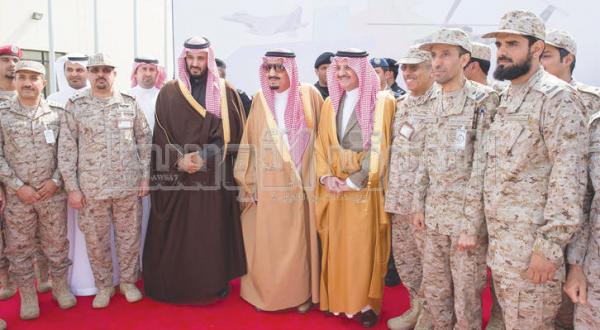 HRH King Salman bin Abdulaziz surrounded by orinces and Commanders at the Air Base at Hafr Al-Batin