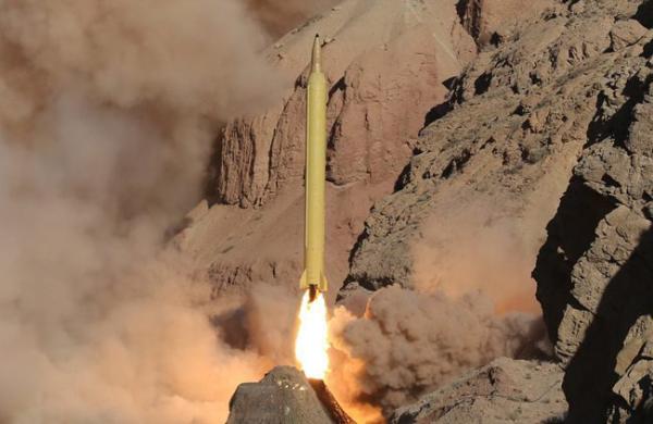 A handout picture made available by the Iran's revolutionary guards corps (IRGC) official website (Sepahnews) shows an Iranian long range missile Qadr launched at an undisclosed location in Iran, 09 March 2016.- EPA/SEPAHNEWS