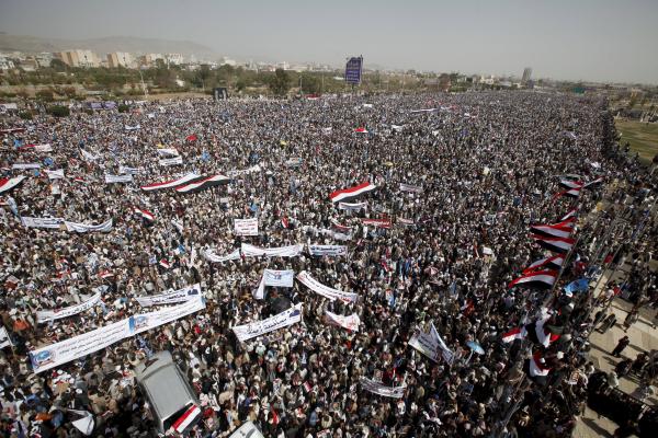 Supporters of Yemen's former President Ali Abdullah Saleh attend a rally marking one year of Saudi-led air strikes in Yemen's capital Sanaa March 26, 2016. REUTERS/Khaled Abdullah