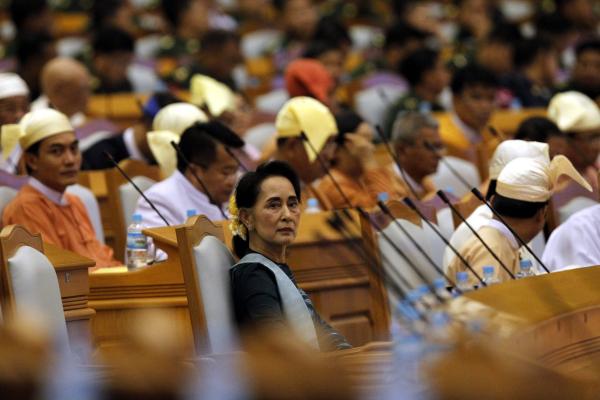 Myanmar National League for Democracy (NLD) leader Aung San Suu Kyi arrives to a union parliament session in Naypyitaw, Myanmar (EPA)