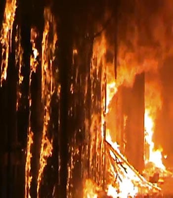 Fierce clashes in Syria’s Aleppo as fire engulfs souk