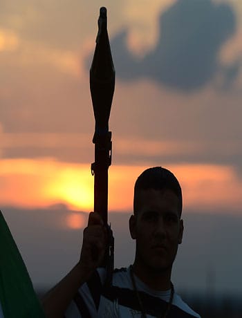 Syria fighting rages as Brahimi starts talks