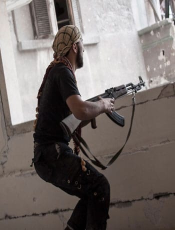 Syria army quits base on strategic Aleppo road