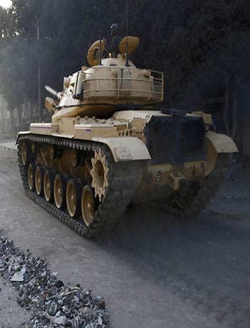 Military halts clashes as political crisis grips Egypt