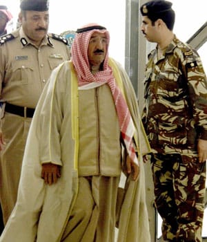 Parliament, Cabinet end leadership struggle, name prime minister as emir of Kuwait