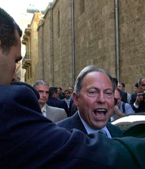 Lebanon ministers walk out of cabinet meeting