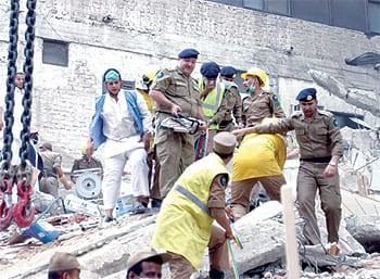 Saudi Arabia: Ageing Structure Blamed for Mecca Hotel Collapse– Investigation