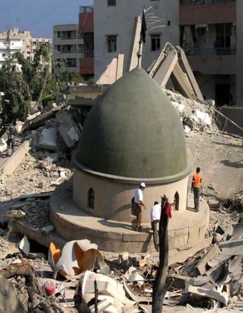 Israel Punches into Lebanon as Civilians Flee