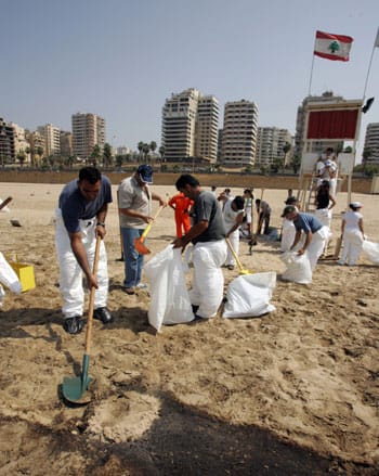 Blair Pledges British Help in Rebuilding Lebanon
