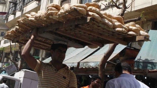 Egypt Sells USD 600 mn to Import Basic Goods