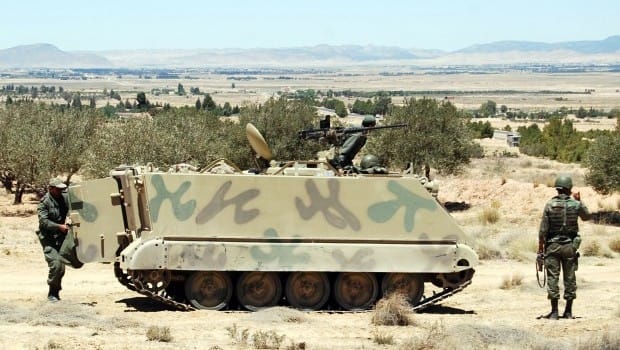 Tunisia takes fight to militants in mountain hideout