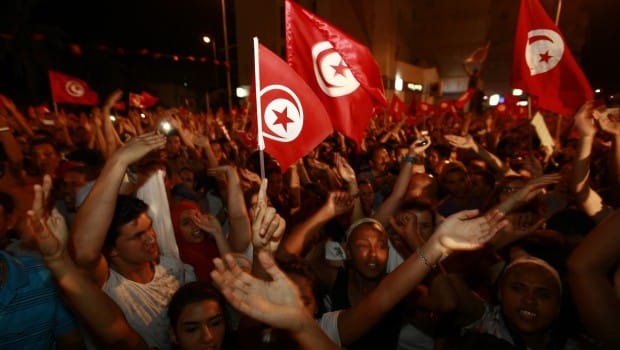 Tunisia: Experts fear political instability is damaging economy
