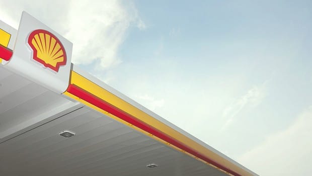 Shell closes Egypt offices, curbs business travel there